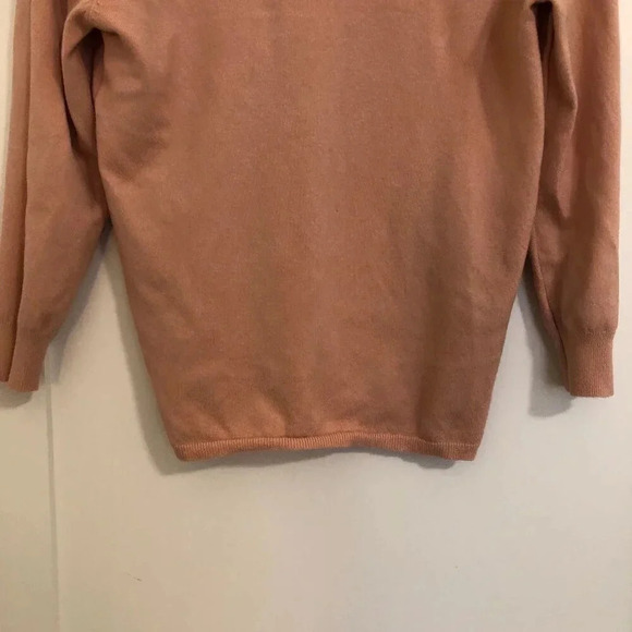 NWOT Soft Pastel Peach V-Neck  Sweater Size M Balletcore Casual Office Classic - Picture 8 of 11